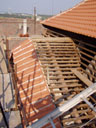 Zámek - pokrývání střechy sálu [nové okno]